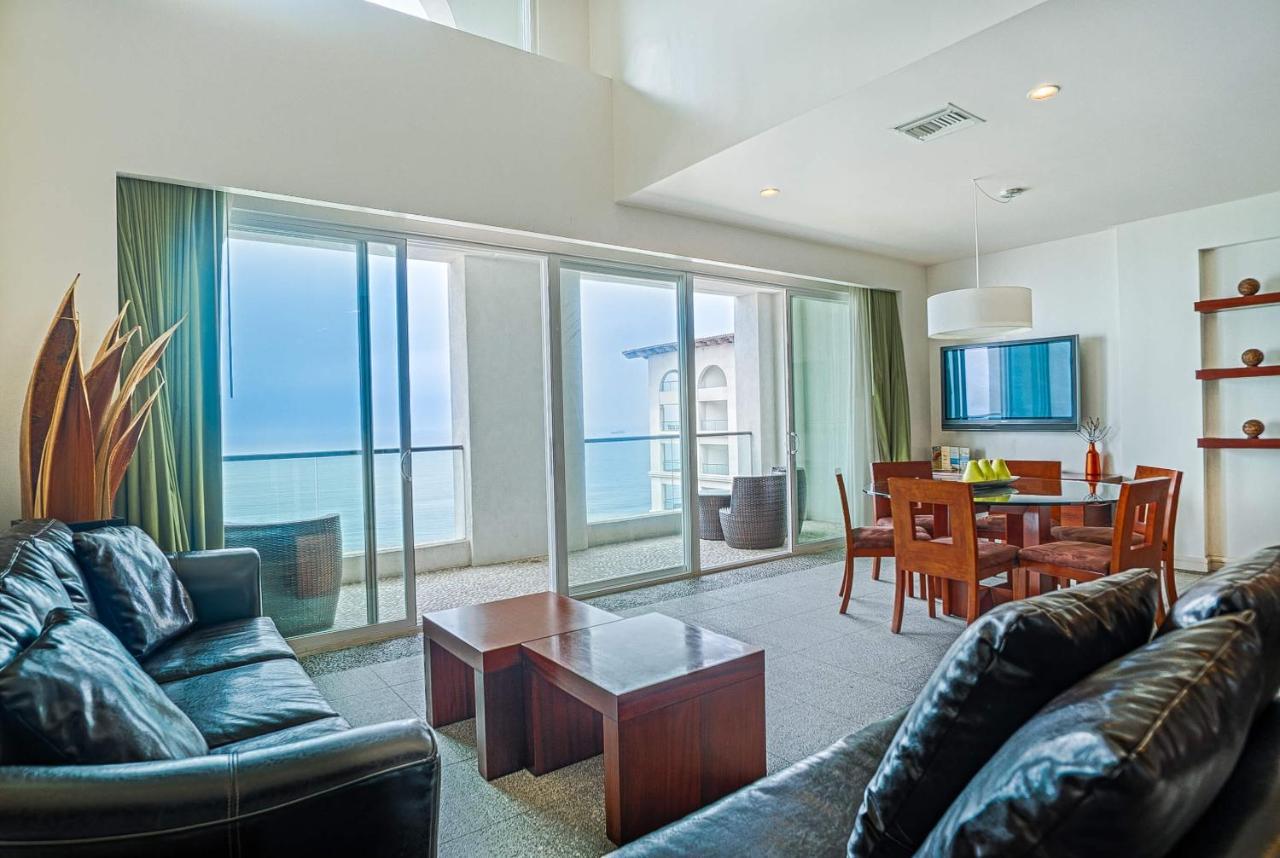 Penthouse Suite,1642965961:JPEG